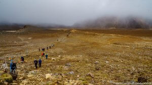 Der Weg auf den Red Crater beim Tongariro Crossing