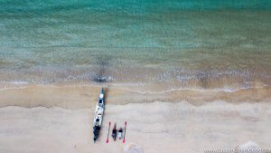 Drohnenaufnahme von unserer Pause von unserer Kajaktour durch den Abel Tasman National Park