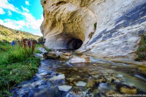 Südinsel Neuseeland - Der Eingang zur Höhlenwanderung im Cave Stream Scenic Reserve