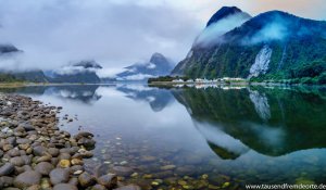 Ein einzigartiges Panoramabild vom Milford Sound in Neuseeland