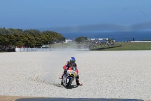 Ein verirrter Motorradfahrer im Kiesbett ist keine Seltenheit beim MotoGP auf Phillip Island.