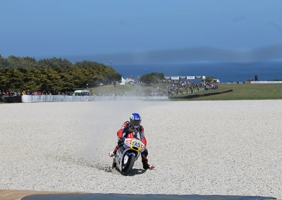 Ein verirrter Motorradfahrer im Kiesbett ist keine Seltenheit beim MotoGP auf Phillip Island.