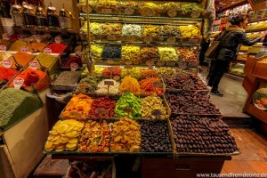 Getrocknete Früchte auf einem Markt in Istanbul