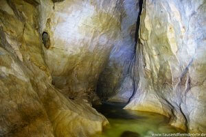 Im Inneren der Höhle stand das Wasser manchmal Brusthoch - Jahresrückblick 2018